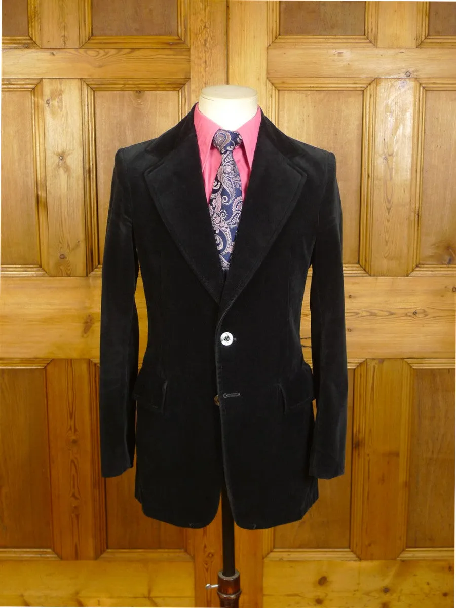 24/0603 vintage 1960s 1970s dandy of kings rd chelsea london boutique wide lapel black velvet jacket 34