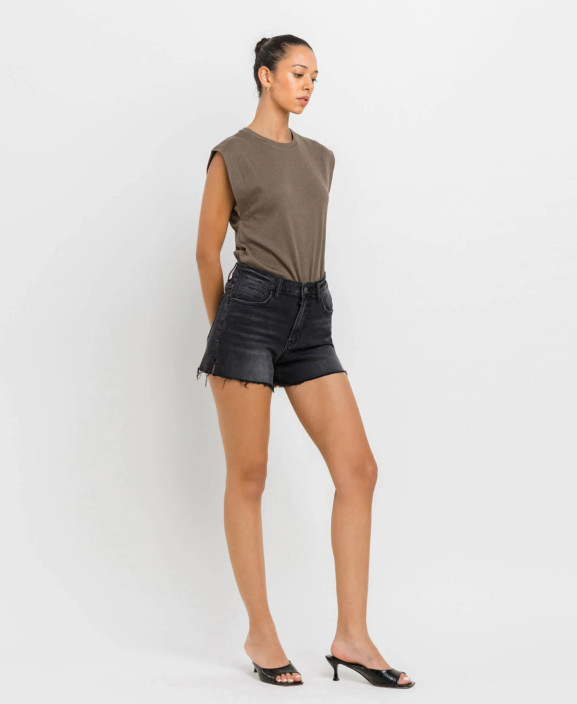 STAR HIGH RISE SIDE SLIT A LINE SHORTS